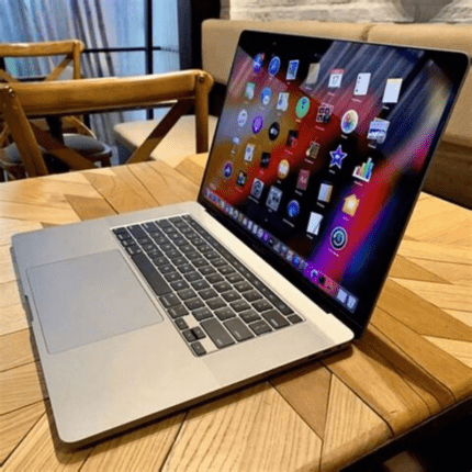 MLY03 MacBook Air 13” m2 chip 8gb 512gb silver